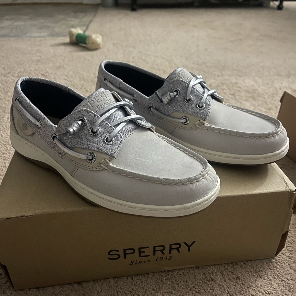 Size 7 sperrys
